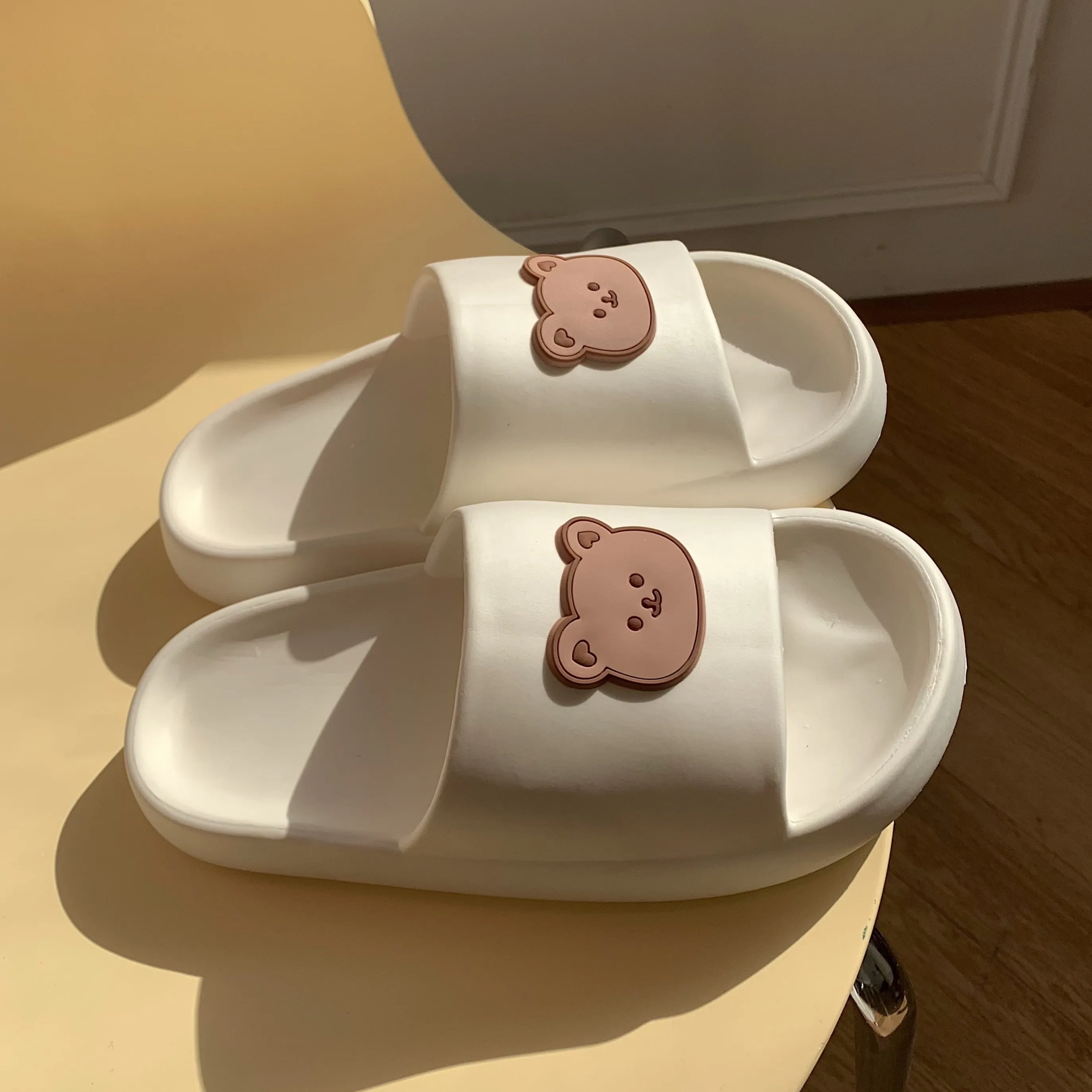 HKYC Slides Footwear