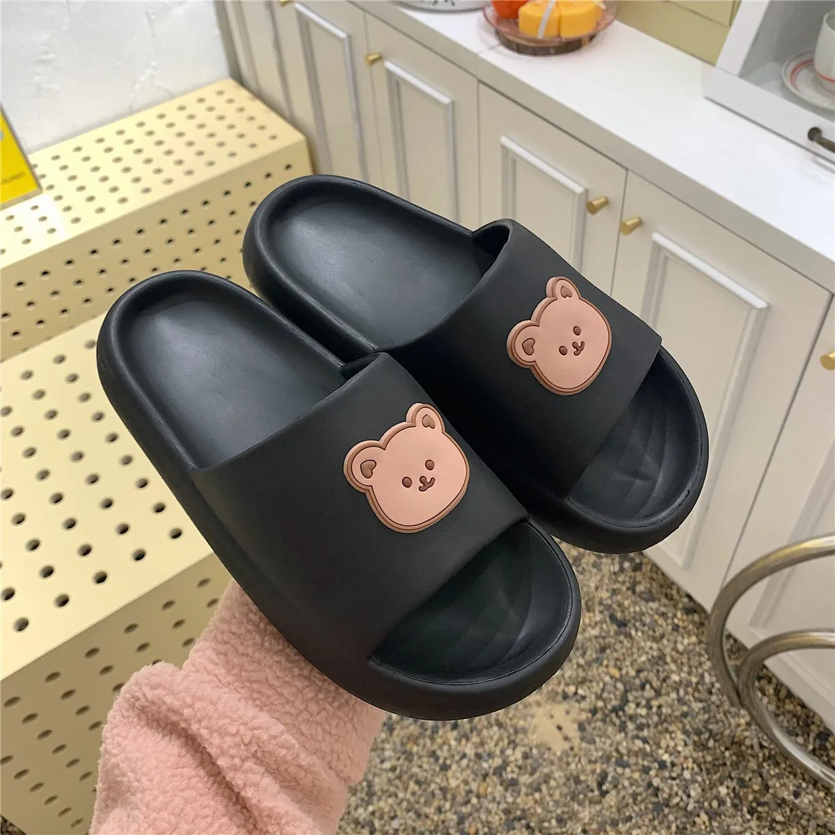 HKYC Slides Footwear
